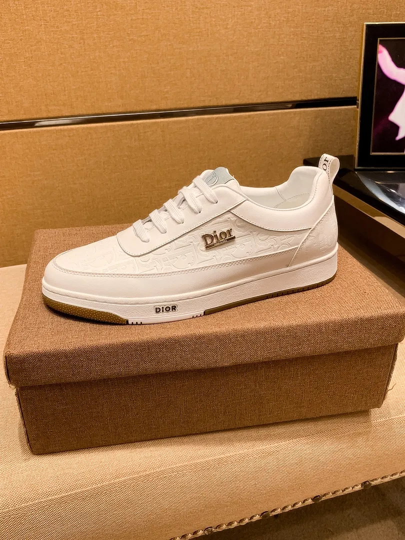Men's shoes💰 420💰 [Dior] high-end men's shoes brand official website 1:1 latest masterpiece: the upper is made of Italian imported first-layer cowhide with a comfortable and breathable lining ➕original non-slip and wear-resistant outsole🔥, making walking more convenient and comfortable! An exclusive new model, a stunning work, a beautiful 1:1 replica [color] compared to the official quality! Create a fashionable personality to set off your uniqueness! A must-have for trendy men! Classic🔥Size: 38-44 Color: 🔥Multiple colors available🔥.